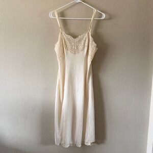 Vintage Wonder Maid Ivory Lace Night Gown Slip Dress Non Cling Nylon Size 36